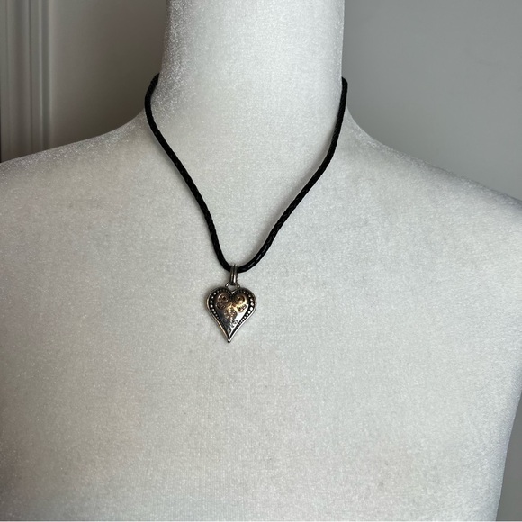 Brighton French Quarter Ophelia Heart Silver Tone Leather Necklace Minimalistic - Picture 3 of 8